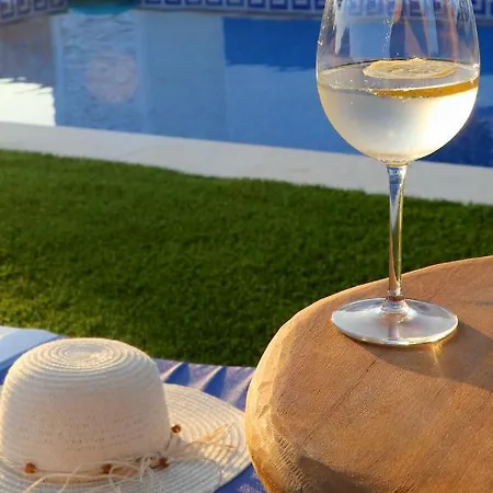 Quinta Ribeirinha - *